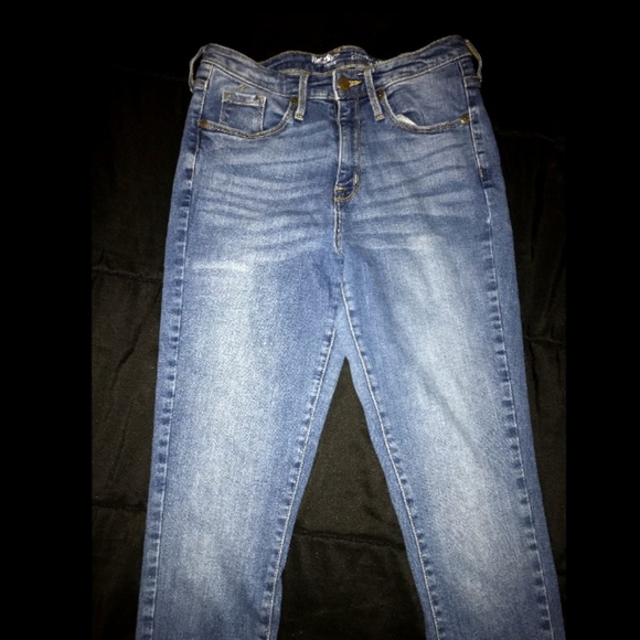 Jeans - Picture 1 of 2